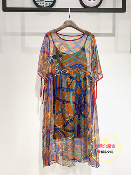 品牌19年新款套裝庫存服裝批發(fā)