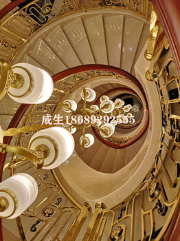 中式别墅效果图复式别墅铜楼梯装修
