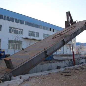 鑫炬岳后翻式卸车机,移动卸车机-50吨卸车平台厂家