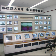 监控室各种电视墙拼接屏液压前维护支架图片