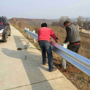上海梁钢波形护栏镀锌生产厂家