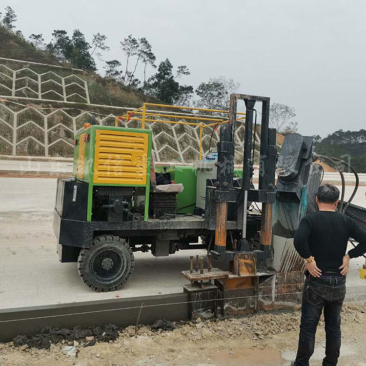 滑模成型机路肩石滑模成型机公路边沟滑模机防撞墙滑膜机