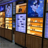 江苏镇江传统烤漆眼镜柜暴龙同款玻璃高柜眼镜店铺实体案例
