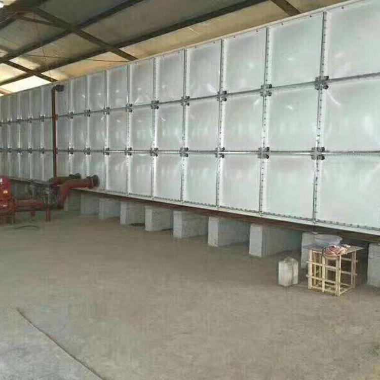 新疆小型冷却塔水管安装图农村不锈钢储水罐价格卓泰玻璃钢