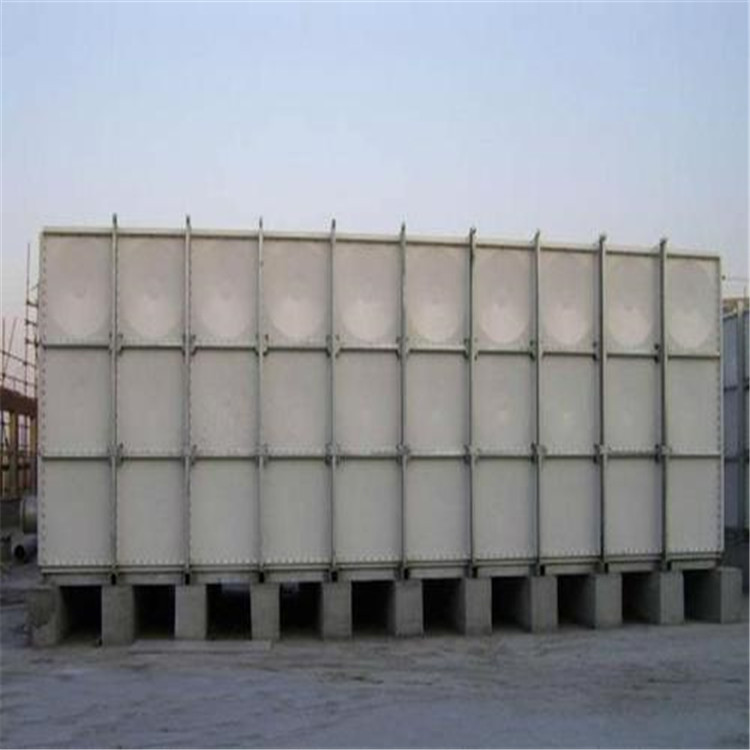 青岛冷却塔循环水泵安装图5吨不锈钢储水罐价格卓泰玻璃钢
