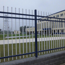 三横杆1.8米高围墙护栏锌钢护栏小区防护栏郑州栏杆