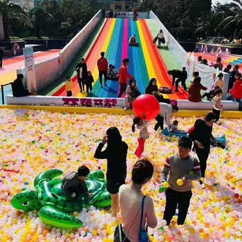 河南七彩滑道出售出租，新款滑輪七彩滑道租賃
