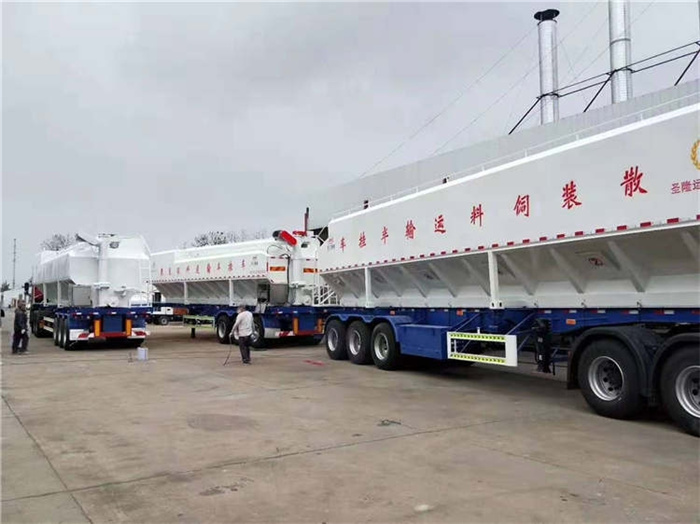 10吨散装饲料运输车生产厂家