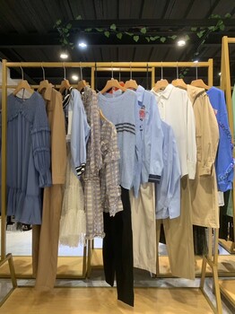 廣州桃花源服飾供應(yīng)品牌女裝尾貨一手
