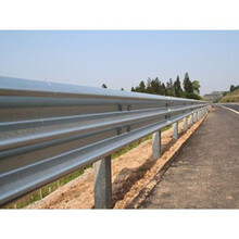 护栏板(镀锌波形,高速,喷塑)护栏专业波形护栏板生产厂家山东铂