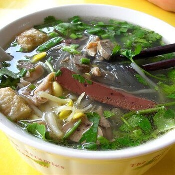在盤錦學(xué)習(xí)鴨血粉絲制作方法