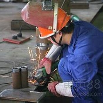 出国劳务欧美国家招聘建筑木工瓦工等年薪30万不出国不收费