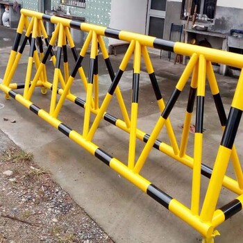 拒马路障可移动护栏拦车路障阻车路障带刺防冲撞护栏设施厂家定制