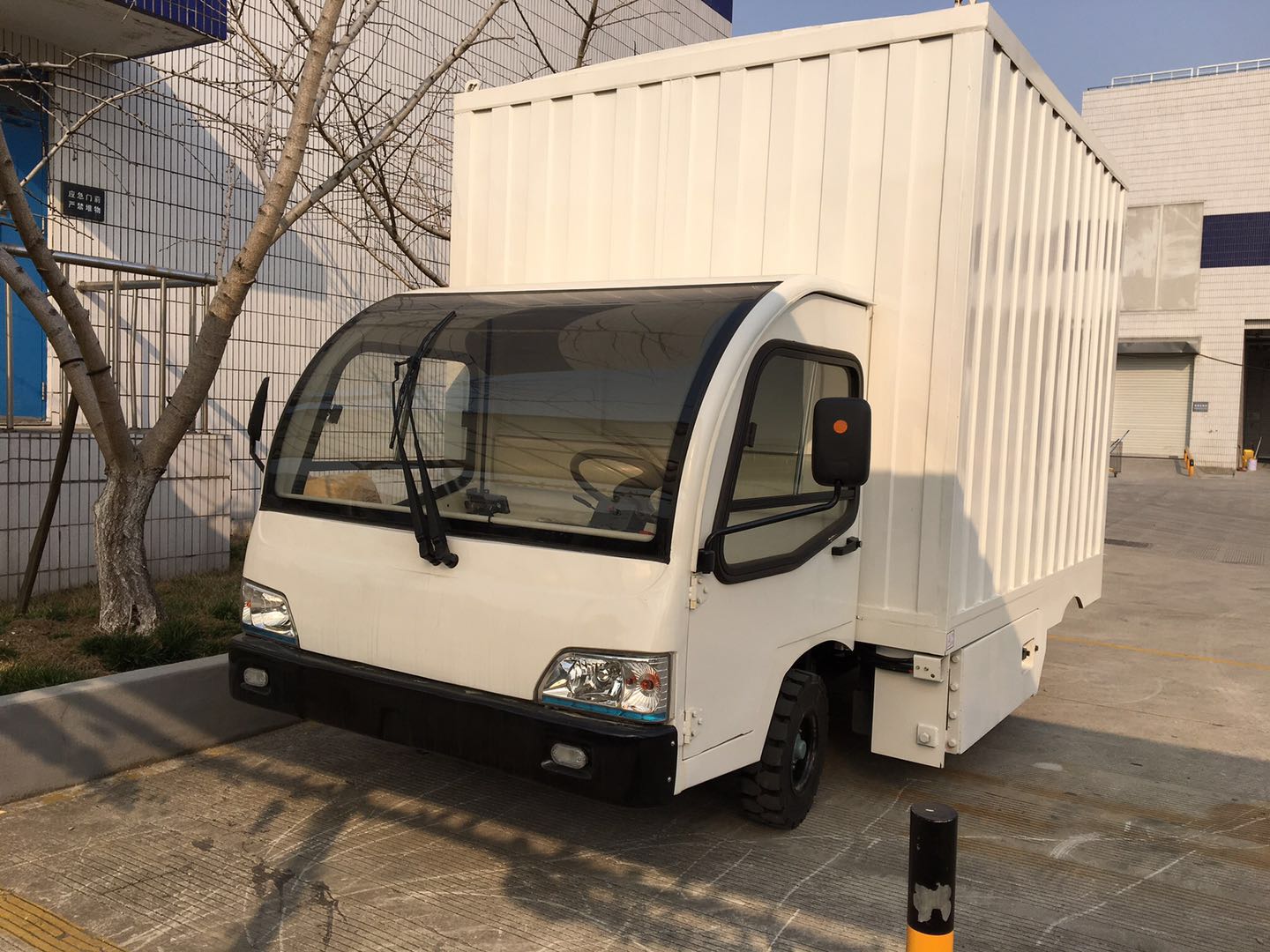电动厢式货车小型电动货车场地小型搬运车
