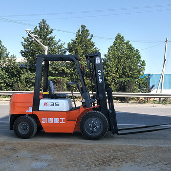 凱臨重工四驅(qū)越野叉車(chē)安陽(yáng)四驅(qū)越野叉車(chē)廠家