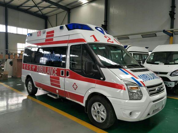 上海静安无创呼吸机救护车出租上海静安救护车出租公司