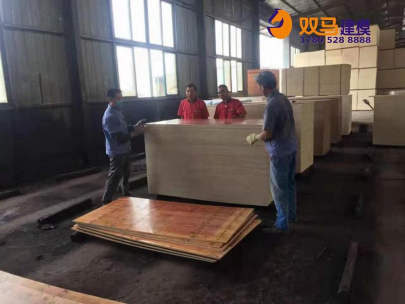 巴林右旗桉木建筑模板制作工厂工艺