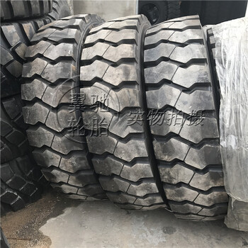 全钢丝矿用自卸车轮胎1300R2513.00R25矿山大块花纹高载重