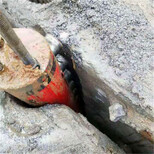 四川泸州采石场开采分裂岩石设备单位图片5