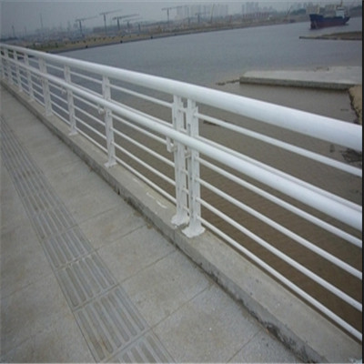 红河桥梁防撞护栏规格