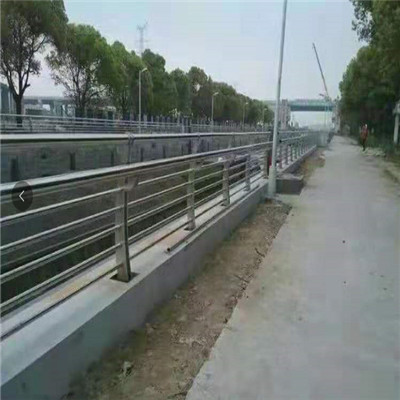 柳州桥梁防撞护栏