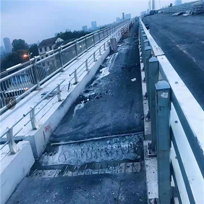 青岛桥梁防撞护栏制造
