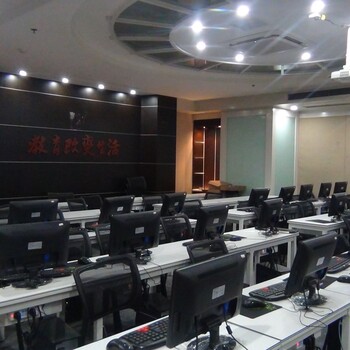 重庆北大青鸟解放碑校区有云计算培训课程吗？