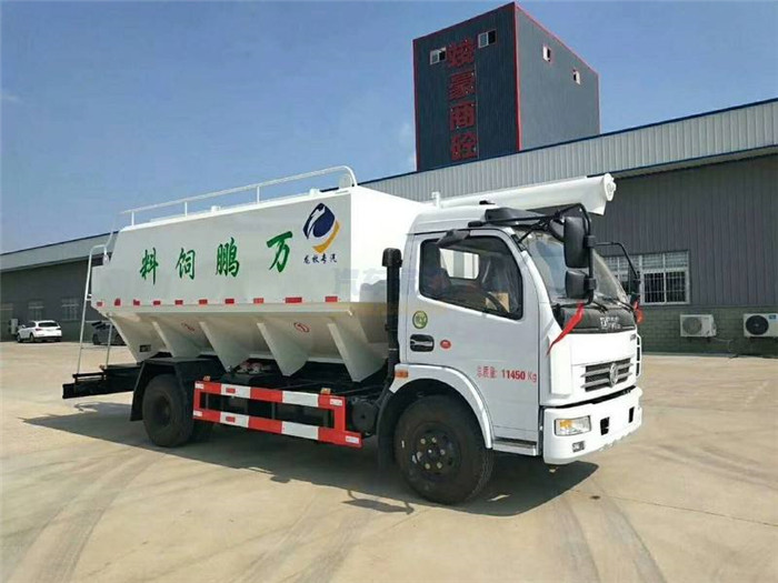 全自动中型饲养场撒料车