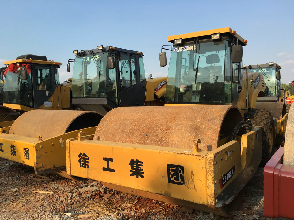 梅州二手22噸壓路機(jī)/急轉(zhuǎn)讓