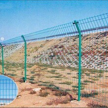 护栏网厂家高速公路防护双边丝护栏网定制果园厂区包塑双边丝围栏网