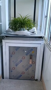 河南樓梯改電梯家用液壓升降機(jī)樓梯改電梯山東濟(jì)鼎升降機(jī)械生產(chǎn)廠家