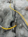 玉树藏族自治州矿山硬岩石钩机打不动用什么机器裂石成本低
