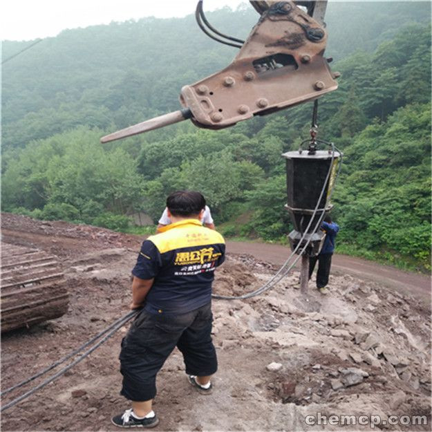 炮锤破石太慢矿山岩石爆破机温州