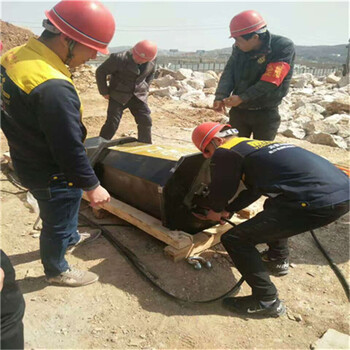 玉树藏族自治州矿山不用爆破开采劈石设备