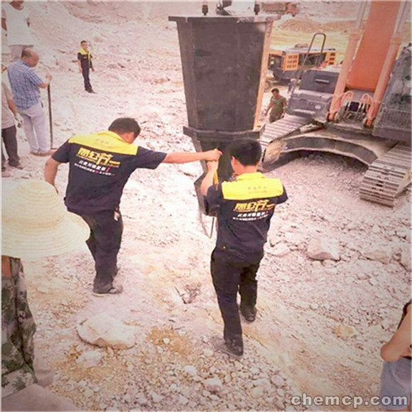 海南省取代爆破的开山机器