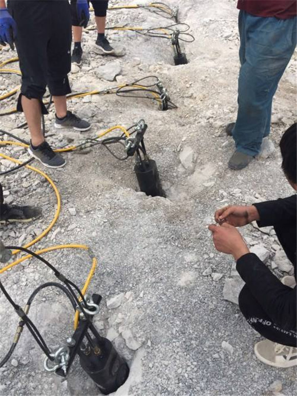 陜西巷道施工拆除混凝土用液壓開山機
