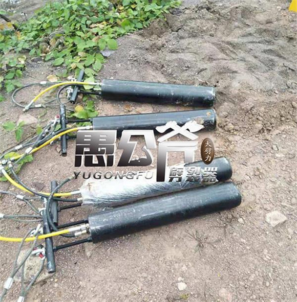 重慶大塊石頭破裂用裂石機(jī)