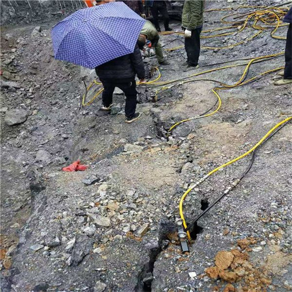 浙江建筑附近采石頭用破石機