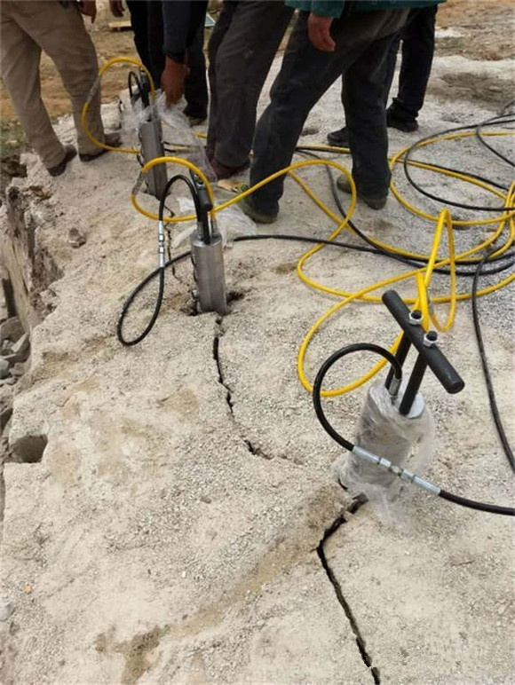 云南非爆破開采巖石用撐石器