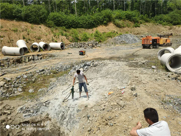 江北液压劈裂机裂石棒厂家地址