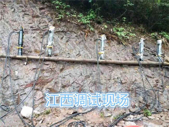 甘肅混凝土路面翻新用劈石設(shè)備