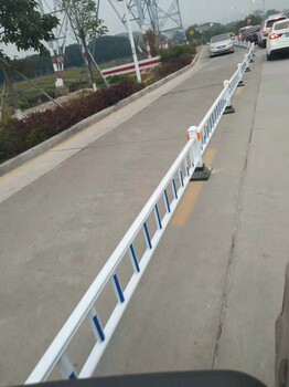 广东阳江,锌钢护栏厂家,栅栏钢格板,浸塑边框护栏厂家