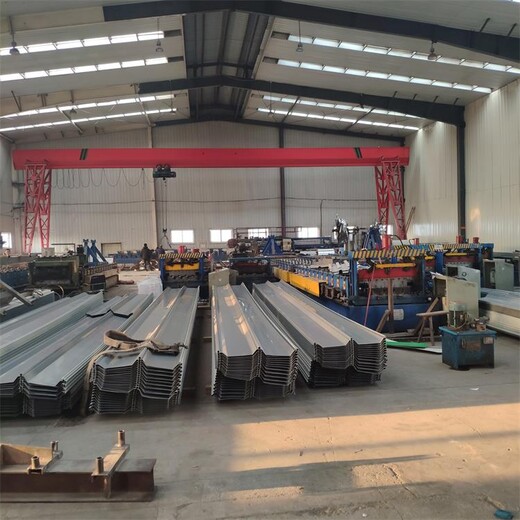 天津周边YX25-210-1050型铝镁锰屋面板长期生产商