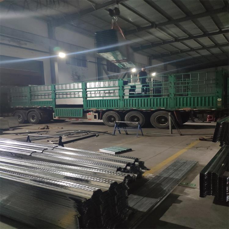 阜阳YX12-110-880型锌铝镁彩钢板长期生产商