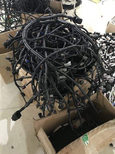哈密回收废电缆//哈密回收废电缆多少钱一斤