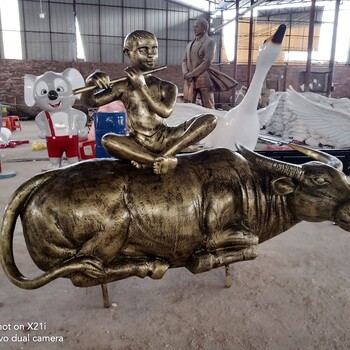 梅州玻璃钢仿铜人像雕塑，新农村雕塑农耕人物雕塑摆件