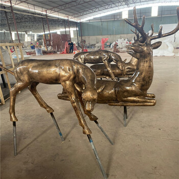 玻璃鋼仿銅動(dòng)物雕塑聯(lián)尖玻璃鋼廠家定制草坪綠地小鹿雕塑擺件