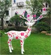 玻璃钢彩绘小鹿雕塑广州玻璃钢雕塑楼盘草坪玻璃钢装饰图片