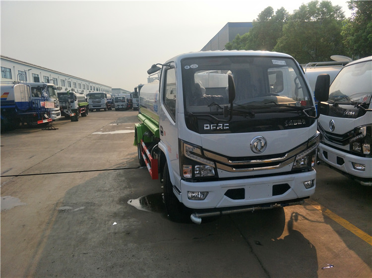淄博桓臺12方路面養(yǎng)護灑水車廠家地址