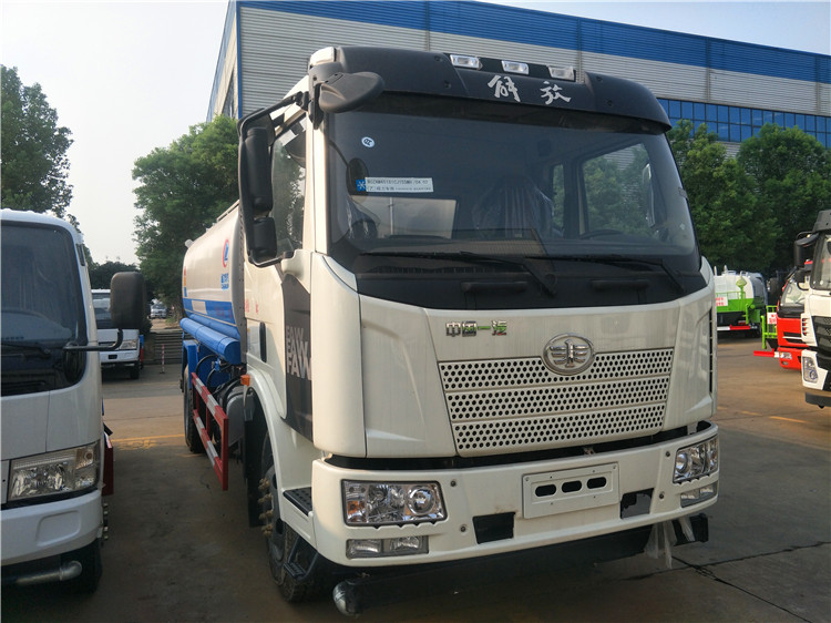濟(jì)南濟(jì)陽12方國(guó)五灑水車以舊換新